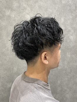 ヴィフアヴェダ(Vif AVEDA)の写真/【横浜駅より徒歩1分】メンズも入りやすい落ち着いた空間で、仕事帰りのビジネスマンにもオススメ◎
