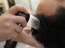 ヘアースタイリストサロン レオン 土浦店(HAIR STYLIST SALON LEON)の雰囲気(マイクロバブルで溜まった皮脂や汚れを洗い流します。)