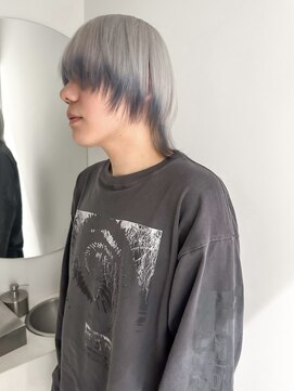 キオク(KIOX) ホワイトカラーにくすみブルーのエンドカラー