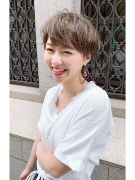 ロシェ 横浜店(loche) ゆるふわこなれマッシュショート×くすみベージュ[横浜駅]