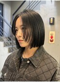 韓国風レイヤー切りっぱなしボブ【表参道/渋谷/ボブ/縮毛矯正】