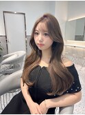 ベージュカラー/透明感カラー/レイヤーカット/韓国ヘア/顔周り