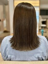 フリップビーアヴェダ(FLIP B AVEDA)&nbsp;本八幡×切りっぱなしミディ×艶ベージュ