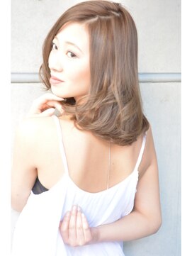 ヘアサロンエム 渋谷店(HAIR SALON M) 【M／MIDDY】波巻き仕上げの重軽ボブ
