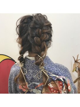 ジオ(gio) 卒業式・謝恩会ヘアアレンジ