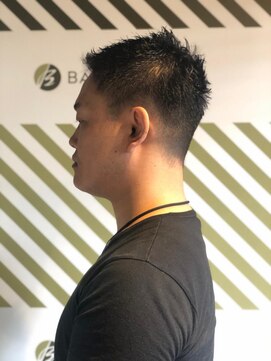 バーバーバー アカバネ(BARBER-BAR AKABANE) フェードカットスタイル【BARBER-BAR】