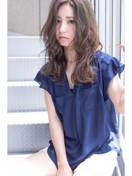 シザジー(SYZYGY) 長めバング無造作カール軽めミディアム インスタ@toyamayouichi