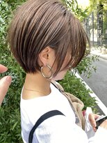 ミィ 浦和(mee)&nbsp;【mee.】　カーキグレージュ　束感前下がりショート