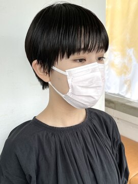 スー 渋谷(suu) 黒髪ショートカットマッシュショートヘア丸みショートボブカット