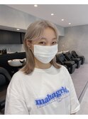 ホワイトベージュ〇