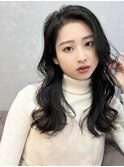 黒髪ロング×韓国風パーマ