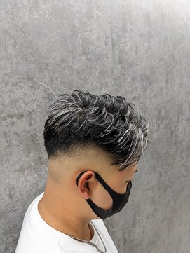 ダズルヘアーエイチ(DAZZLE hair H) メッシュ×スキンフェード