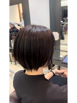 ノーム バイ アウラ(norm. by aura) ショートボブ