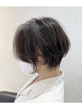 キャリー(Caly) 大人色気ショート