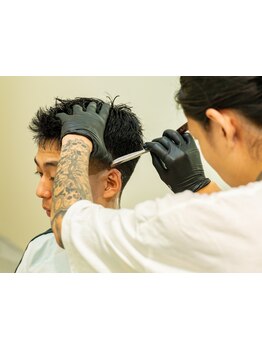 20時まで受け付けしているのでお仕事帰りに寄れるのが嬉しい☆家でのセットが楽になるカットで朝の時短に◎