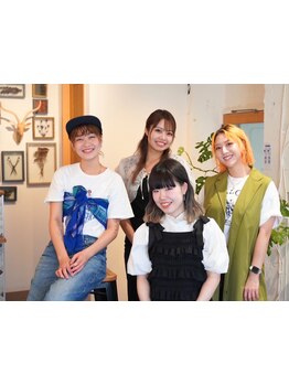 ヘアメイクとしても活躍する女性スタイリストがトータル似合わせ提案◎通うのが楽しくなる雰囲気も好評♪