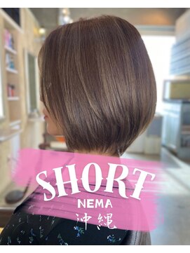 アトリエ エス atelier es HAIRDESIGN ふんわりショート/丸みシルエット/大人ショート/上品ショート