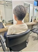 グレーカラー×ショートスタイル