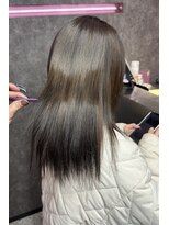 スライバイリアオオサカ(Sly By Ria OSAKA)&nbsp;オリーブカラー/髪質改善/酸熱トリートメント【梅田】【大阪】