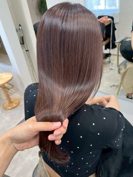 ニア 栄(nia) 大人シアーベージュミニウルフボブミディアムレイヤー