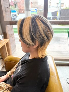 トルチェ(toRtue) セクションカラー　コントラストカラー　センターパートウルフ