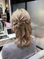 ザザ シンジュク(ZA/ZA shinjuku)&nbsp;ハーフアップ/ミディアムアレンジ/新宿ヘアセット/ヘアセット