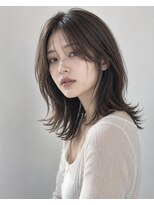 ダル 渋谷/表参道(DAL.)&nbsp;シースルー/オリーブベージュ/韓国レイヤー／ミディアムレイヤー