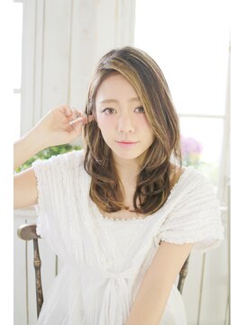 トランクイル サフリック(TRAN9UIL safric) 20代・30代・40代　艶・かき上げスウィートウルフ