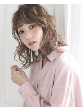 シャンプー 本店(SHAMPOO) 軽やかさ満点のレイヤードミディ