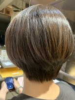 ショートボブ