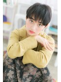 クールフェミニン…斜めバング黒髪ベリーショート
