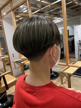 クラップス 京急富岡(CLAPS) 大人マッシュショート丸みショート黒髪ショートベリーショート