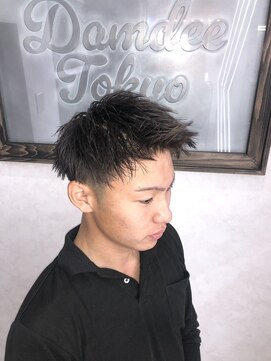 ダムディートウキョウヘアーラウンジ 上野店(DAMDEE TOKYO hair lounge) ツーブロック刈り上げ/アースカラー/オリーブグレージュ