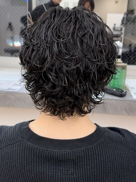 ビカム 名駅(become) 【名古屋サーフカールパーマ】黒髪メンズウルフフェザーショート