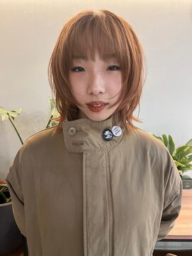 ナループロア ルームー(Nalu pu loa ROOMOO) 海外レイヤーカット/レイヤーウルフ/ミディアムレイヤー