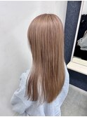 ピンクベージュ