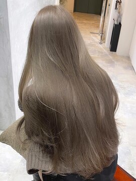 ニトバイアンキシム(nit by ahnkism) 外国人風ミルクティーベージュケアブリーチ堀江
