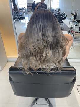 シャンプーボーイエイムス(SHAMPOO BOY aims) バレイヤージュ