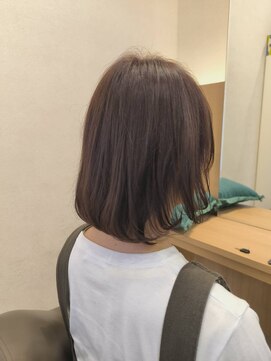 ウイバイファースト(u'i by first) ラベンダーピンクのボブスタイル