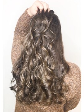 ラヴィエール(LAVIERE by R-EVOLUT) LAVIERE柿本流☆外国人風×バレイヤージュ