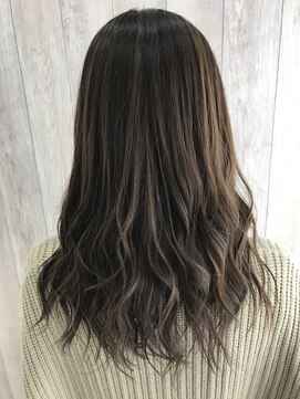 シエル 立川店(CIEL) 【CIEL原田】ハイライトを使ったミルクティートパーズ