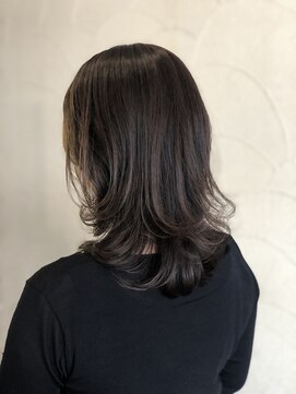 ファム 札幌大通(fam) 40代50代ハイライトグレージュミディウルフ無造作カール