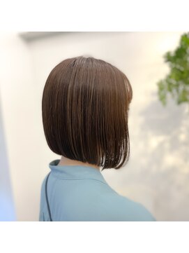 コットン(cotton) 【ツヤストレート】パッっとコンパクトボブ【スタイリスト白子】