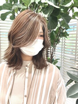 ステアケース 武蔵小杉店(stair:case) ミディアムヘア脱白髪染めハイライト20代30代40代髪型