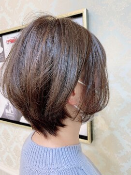 ティンク(Tink) 耳掛けショート【細野実香】