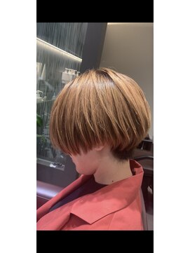 ブル(b.u.l.l.) 前下がりショート