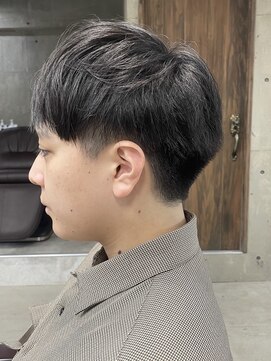 フイ 新宿3丁目(Hui) ハイトーンカラー/マッシュパーマ/アースカラー/men's/