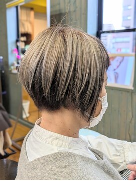 ジョカーレ(giocare) ショートボブ