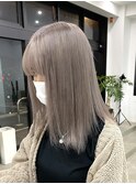 20代/ケアブリーチ/ハイトーン/ホワイトベージュ/ツヤ髪スタイル