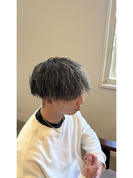 ツイストスパイラル/メッシュカラー/フェザーショート［大分駅］